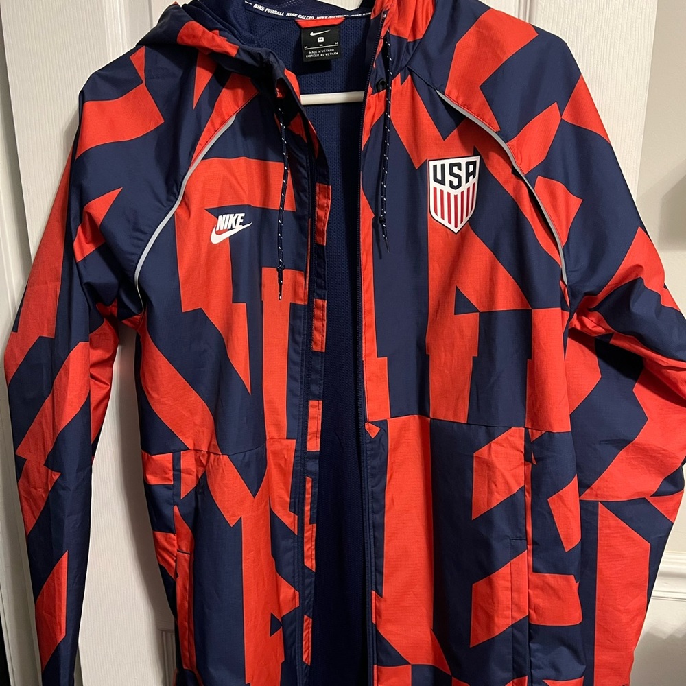 Mens medium USA soccer jacket